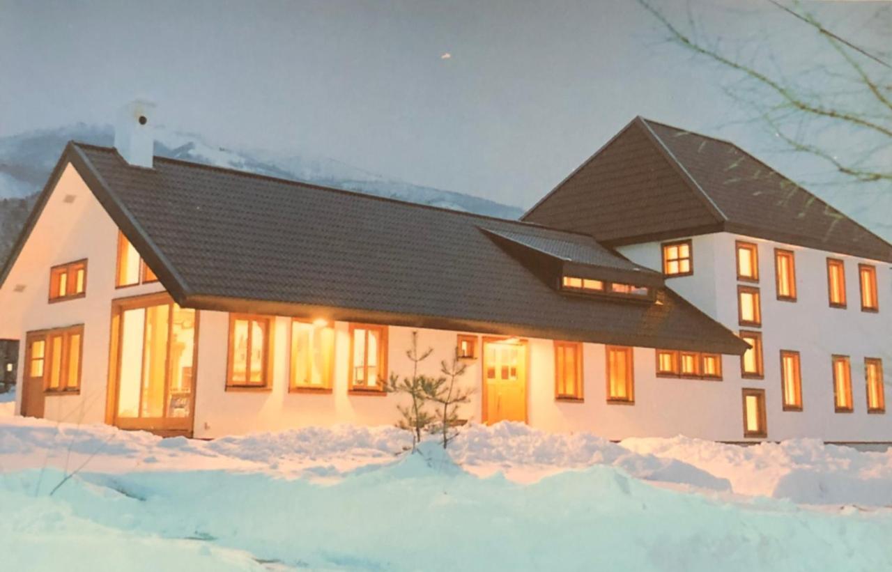 The Joint Bed & Breakfast Hakuba Exterior foto